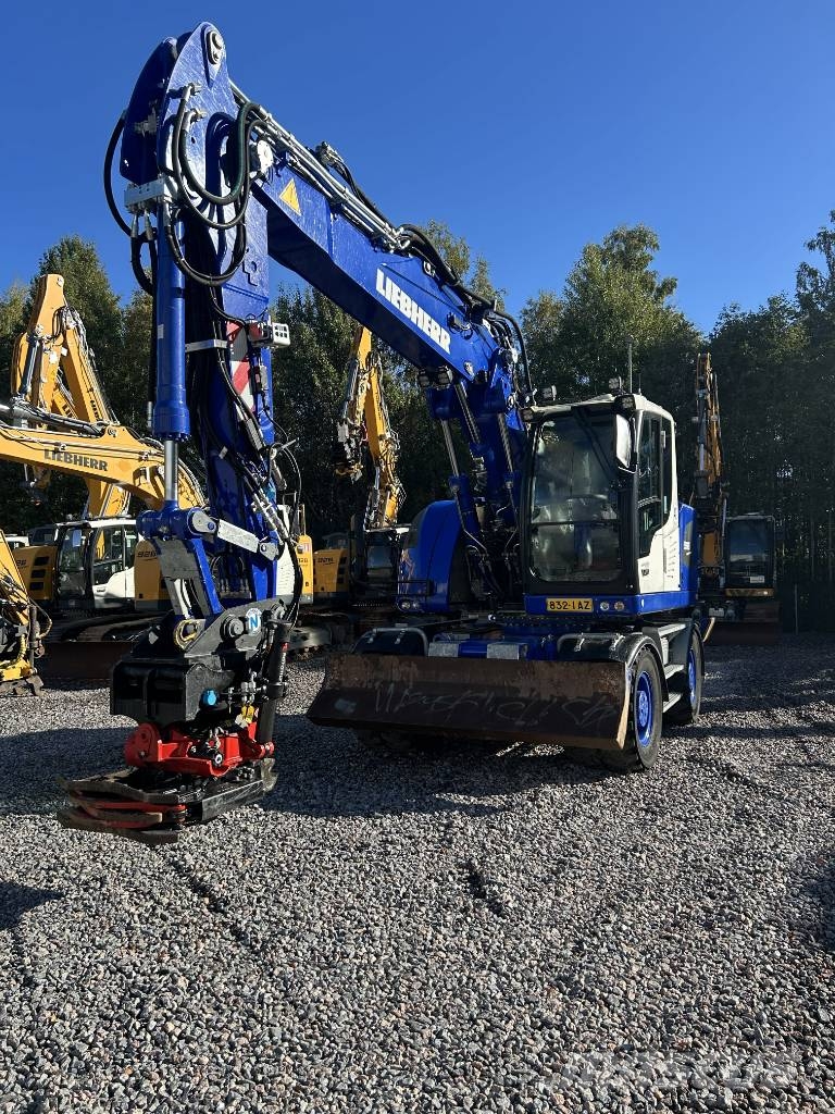 Liebherr A 918 Compact Ekskavatori uz riteņiem