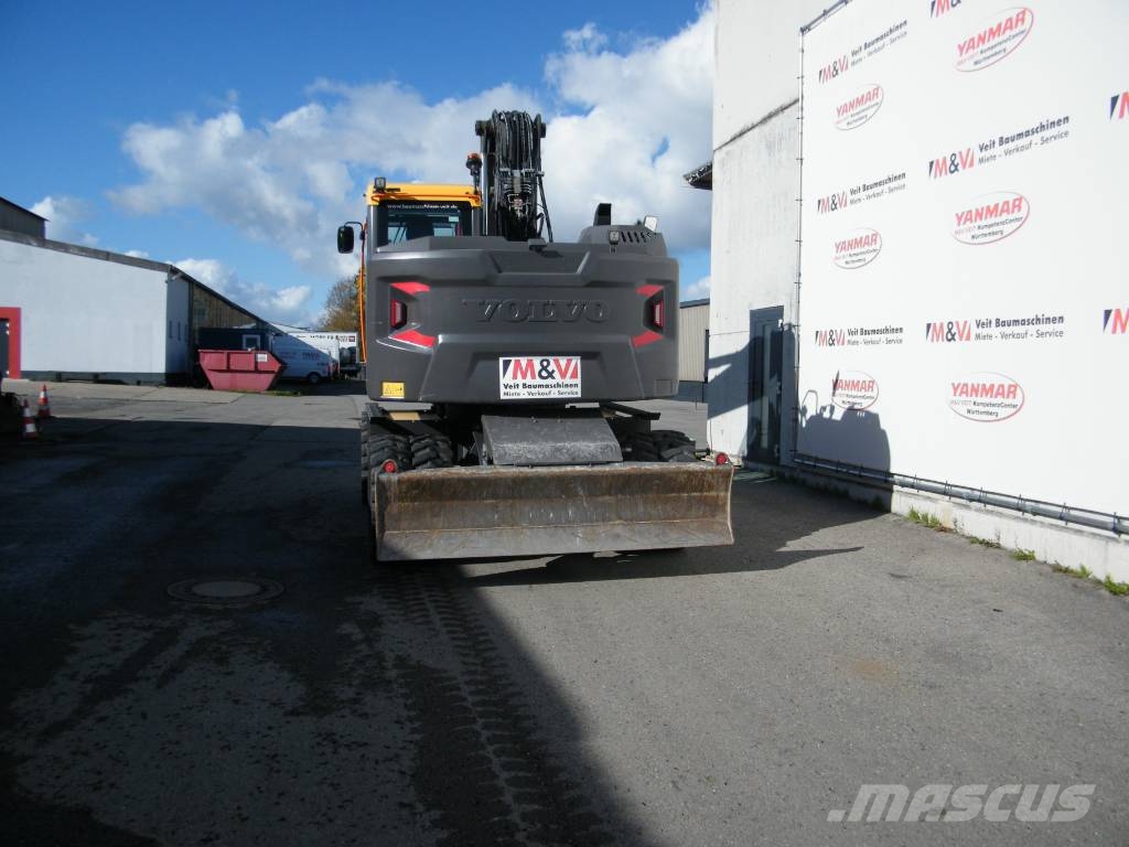 Volvo EWR 170 E حفارات بعجل