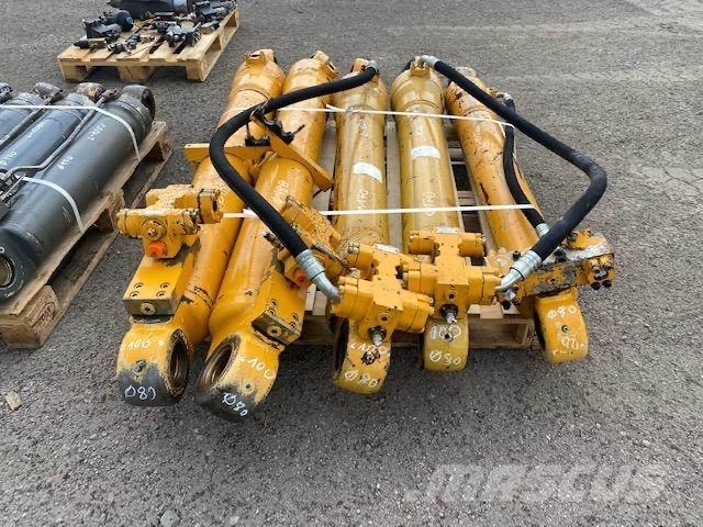Liebherr A 934 B HYDRAULIC CYLINDER COMPLET Hüdraulika