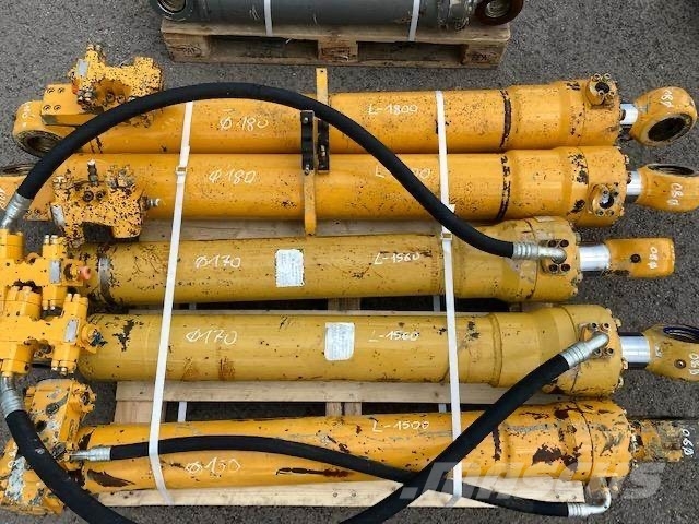 Liebherr A 934 B HYDRAULIC CYLINDER COMPLET Hüdraulika