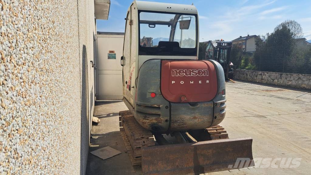 Neuson 3003RDV Mini kotrók < 7t
