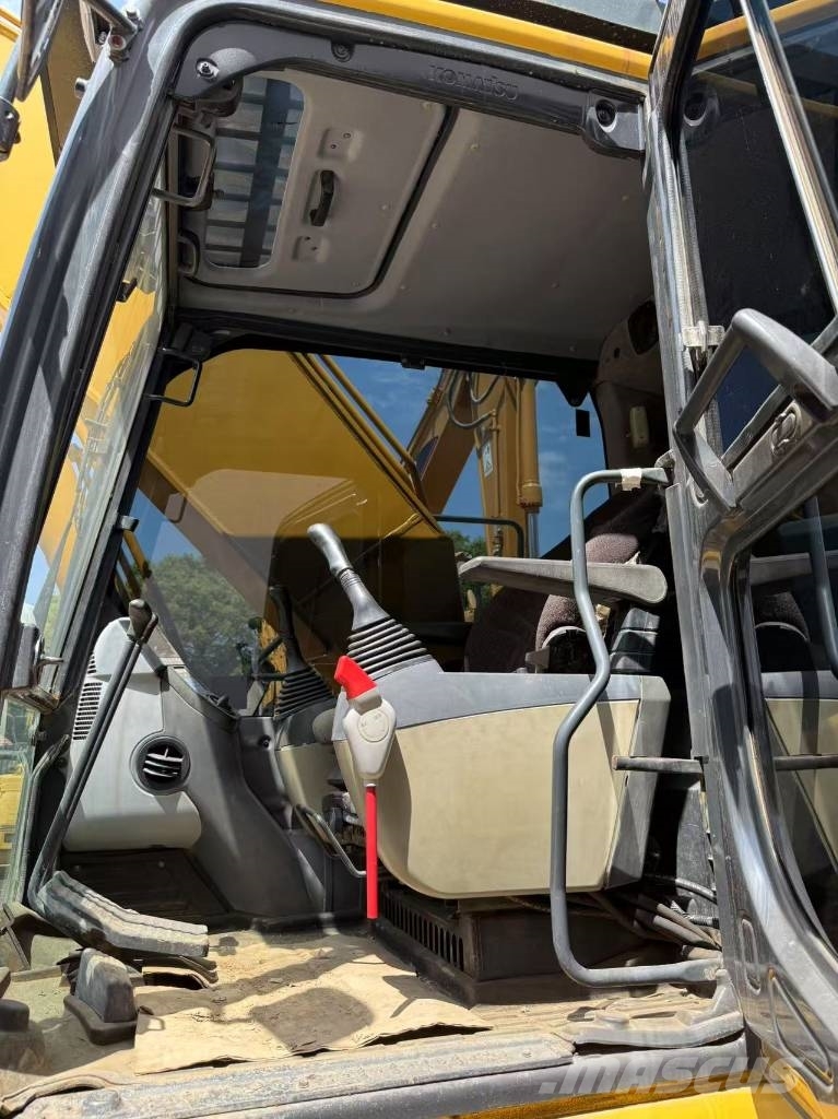 Komatsu PC 220-8 Escavadeiras de esteiras