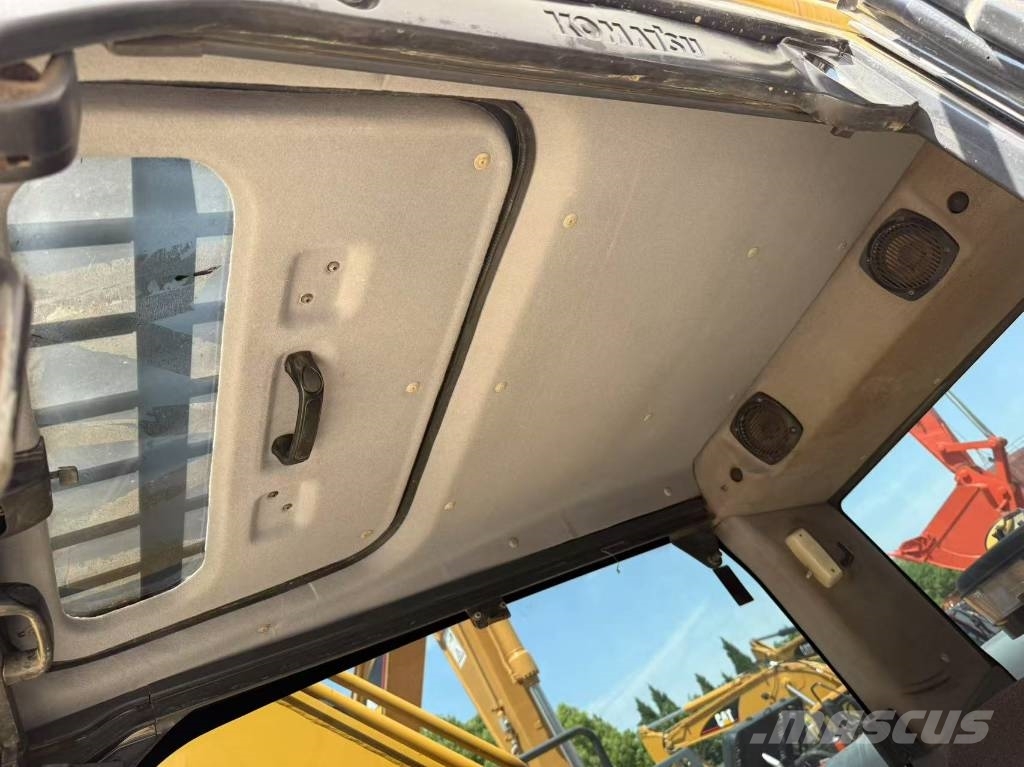 Komatsu PC 220-8 Escavadeiras de esteiras