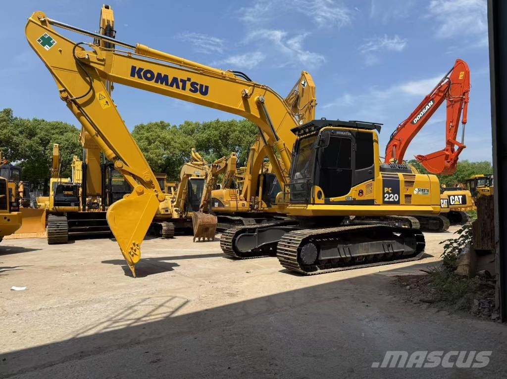 Komatsu PC 220-8 Escavadeiras de esteiras
