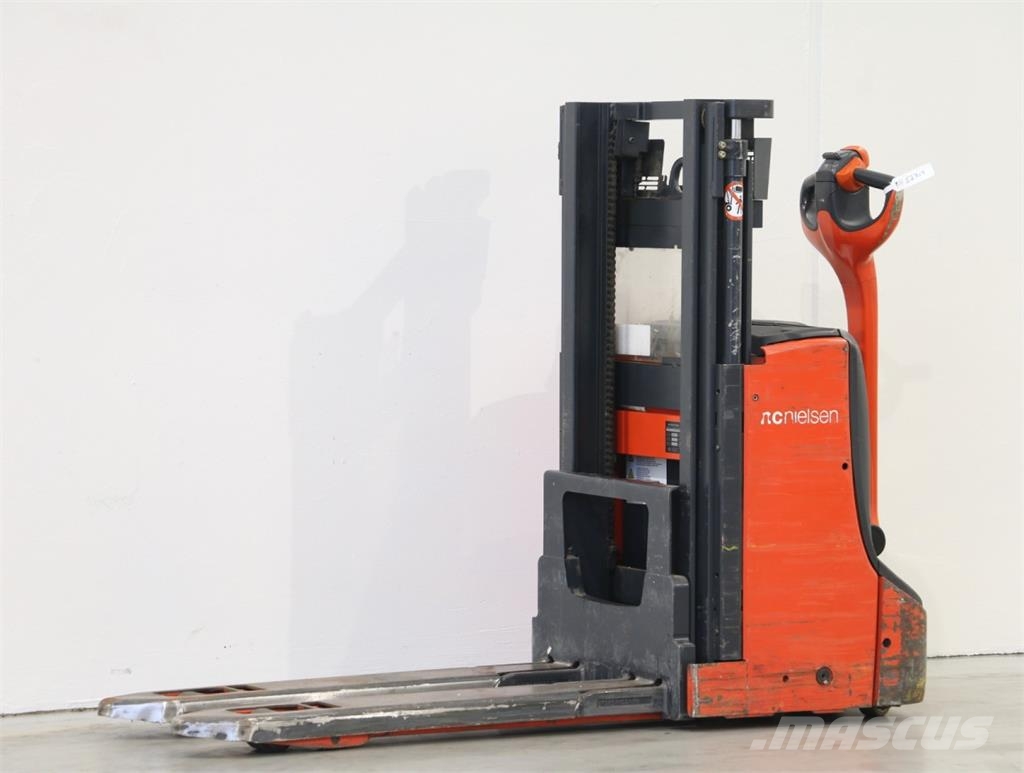 Linde D06/1160-00 Yaya kumandali istif makinasi