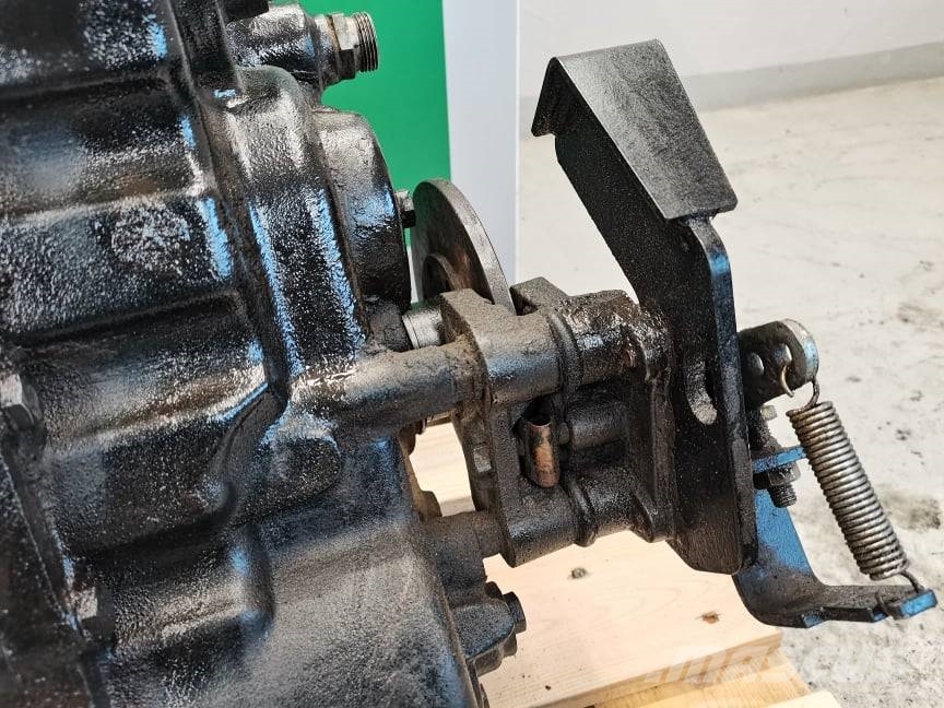 Manitou MT 732 {15930 COM-T4-2024} gearbox Vaihteisto
