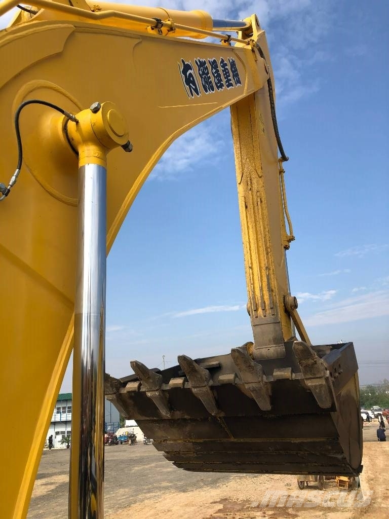 Komatsu 350 Εκσκαφείς με ερπύστριες