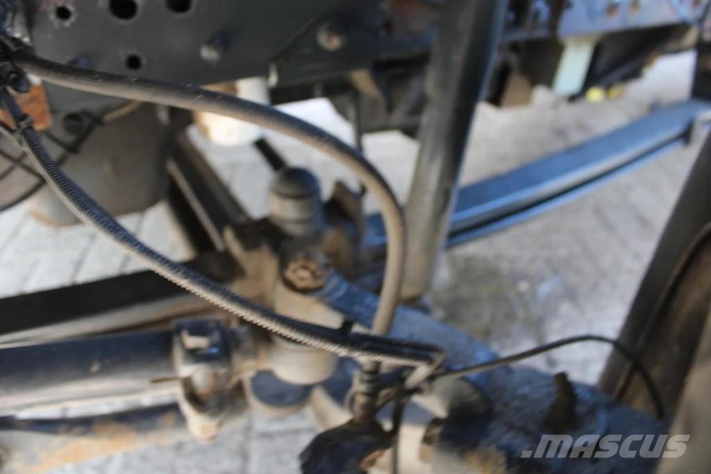 Iveco Eurocargo 100e18 +EURO 5 + HOOK SYSTEM شاحنات الرافعات الخطافية