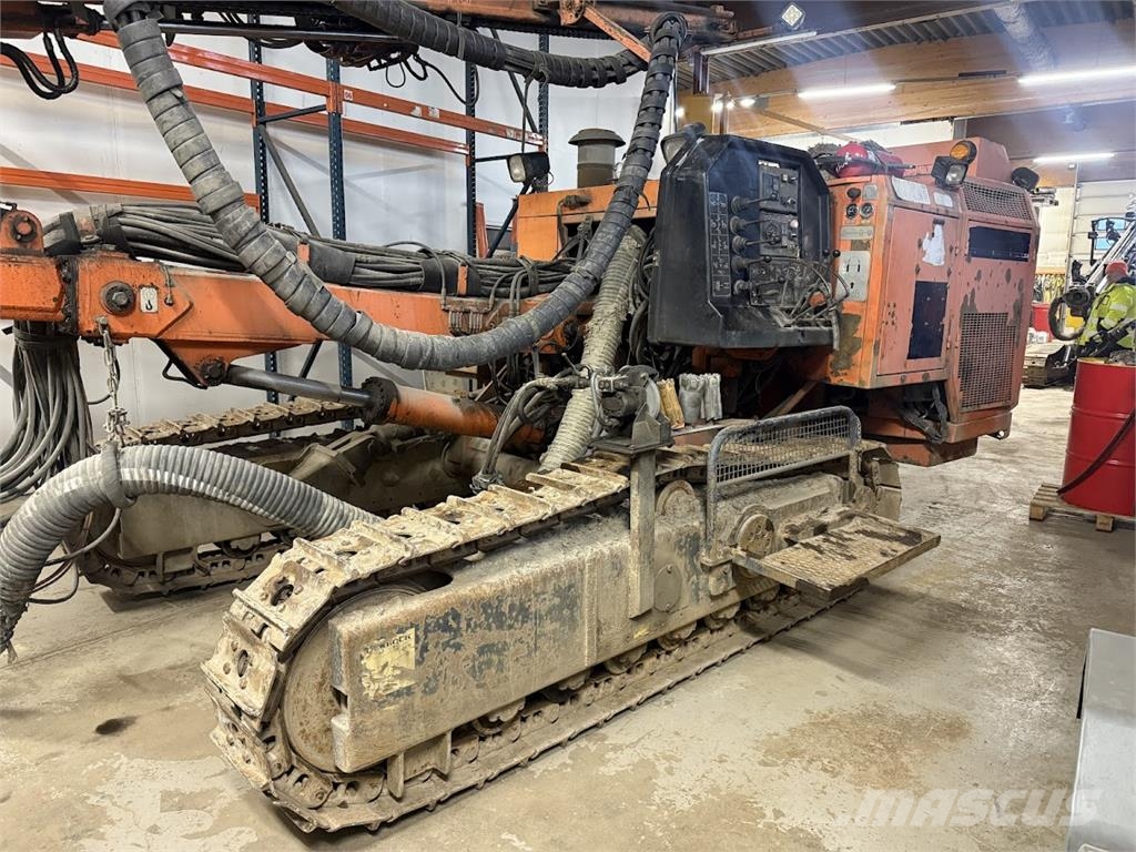 Tamrock CHA660 معدات حفر أخرى