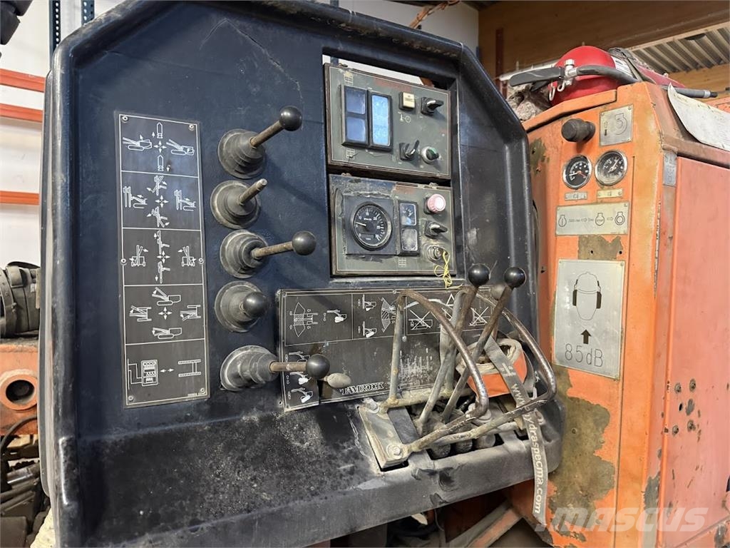 Tamrock CHA660 معدات حفر أخرى