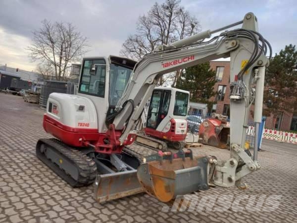 Takeuchi TB 240 DPF Minibagger < 7t