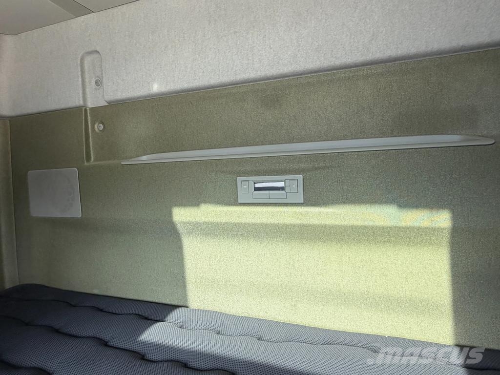 Volvo FH 16.750 6X4 Euro 5 Retarder Big Axle *Only 243 T Tegljači