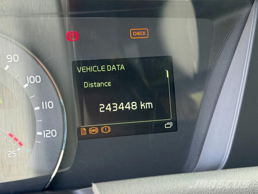Volvo FH 16.750 6X4 Euro 5 Retarder Big Axle *Only 243 T Tegljači