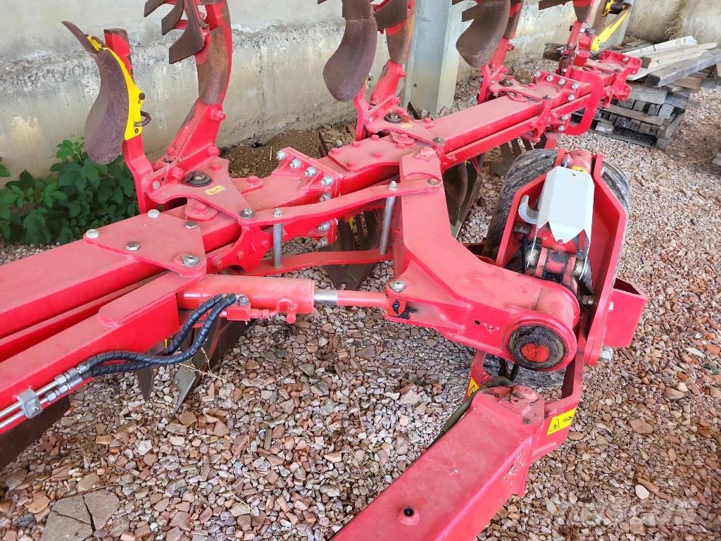 Pöttinger Servo 6.50 Plus 가역 플로우(쟁기)