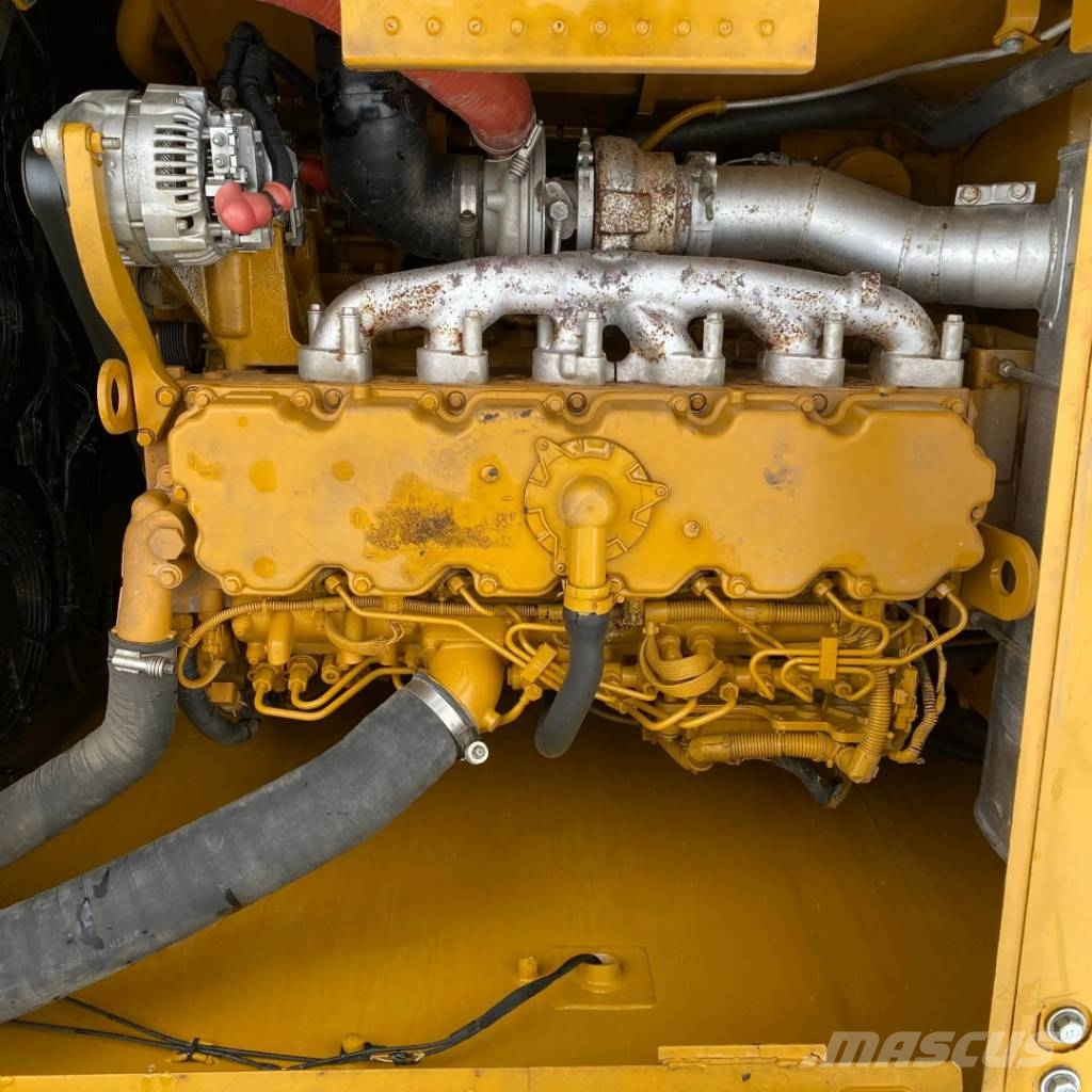 CAT 330GC 대형 굴삭기 29톤 이상
