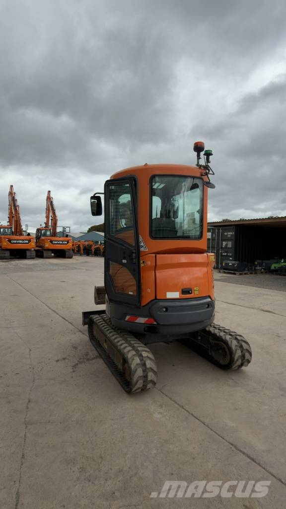 Doosan DX 27 Z Mini ekskavatörler, 7 tona dek