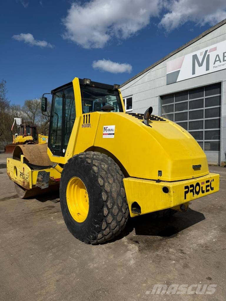 Protec BOXER 111 //BJ. 2000 / 3830 H/ Vibrationsfunktion مداحل أحادية الأسطوانة