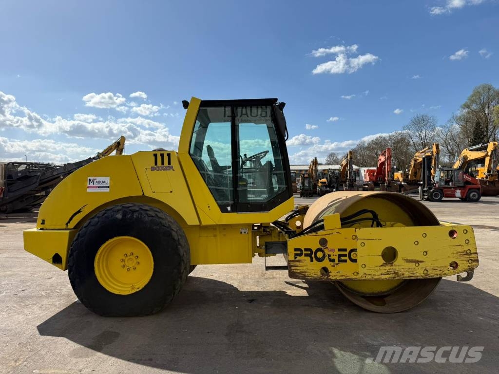Protec BOXER 111 //BJ. 2000 / 3830 H/ Vibrationsfunktion مداحل أحادية الأسطوانة