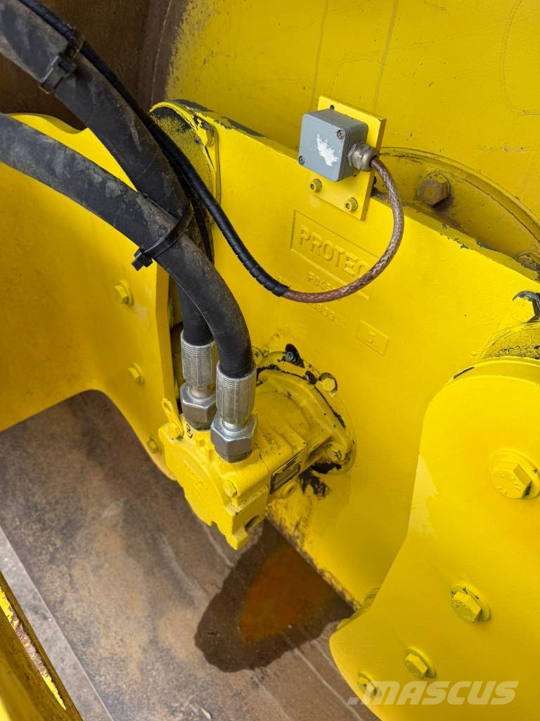 Protec BOXER 111 //BJ. 2000 / 3830 H/ Vibrationsfunktion مداحل أحادية الأسطوانة
