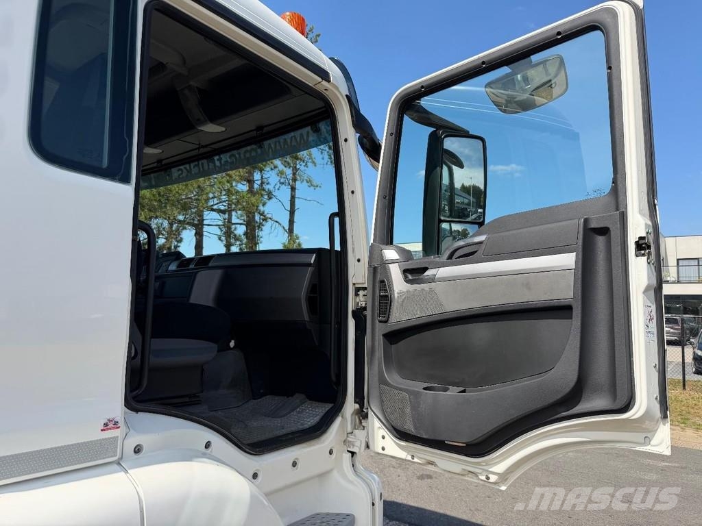 MAN TGS 26.440 6X4 LIEBHERR MIXER HTM 604 - 6m³ - WB 3 شاحنات خرسانة