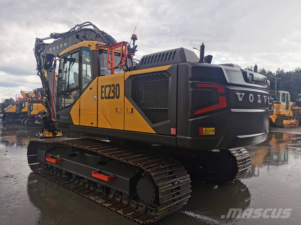 Volvo EC 230 FL Roomikekskavaatorid