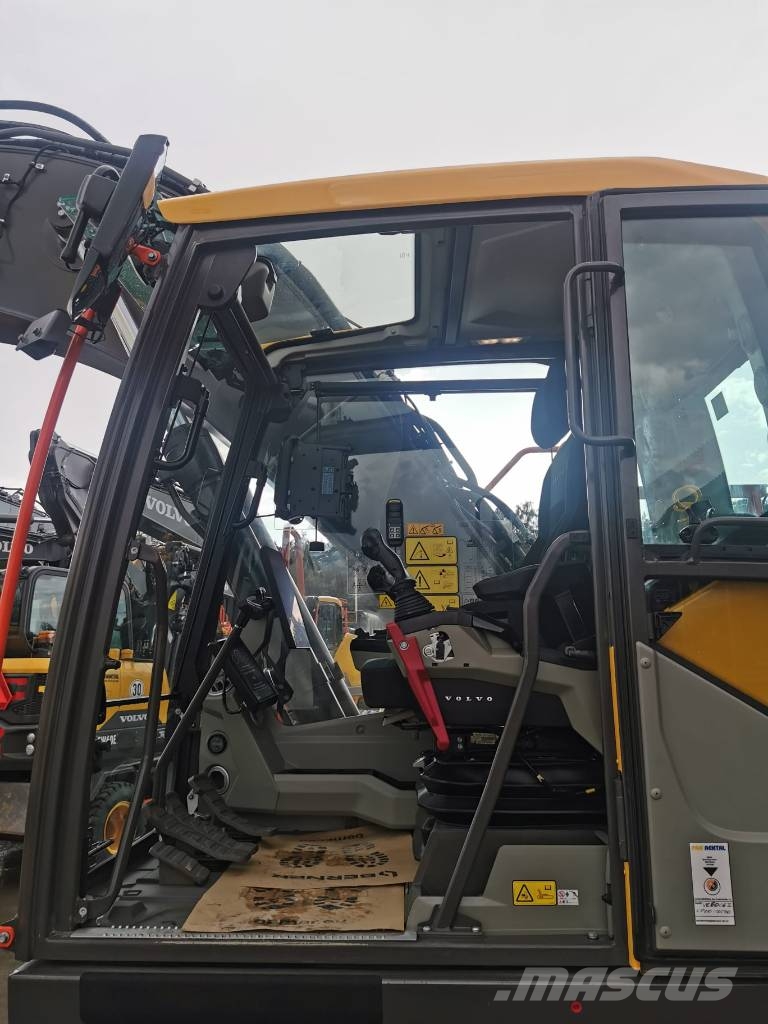 Volvo EC 230 FL Roomikekskavaatorid