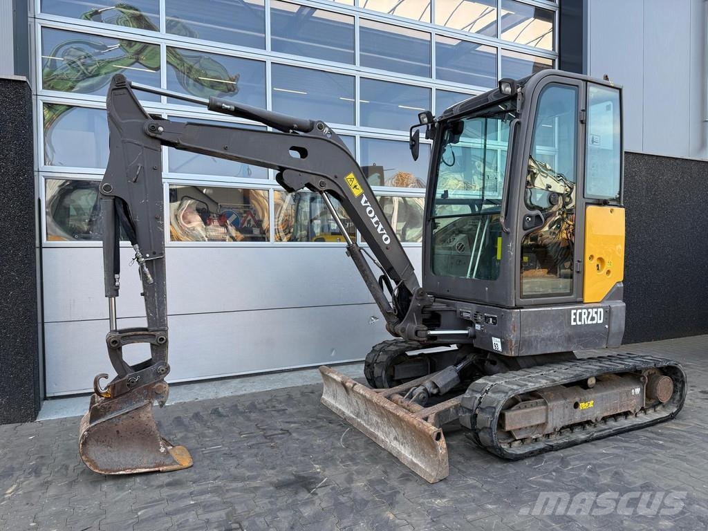 Volvo ECR25D Mini ekskavatörler, 7 tona dek
