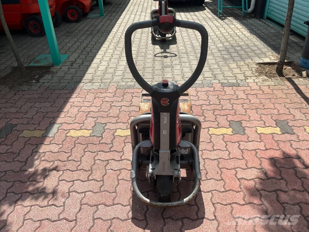 Linde CITI T05 /130/ V-3794 OB شاحنات مناولة ذاتية الدفع