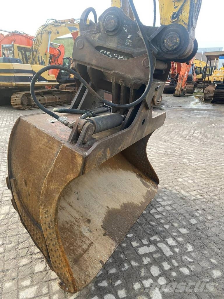 Komatsu PC 240 LC-8 Верижен екскаватор