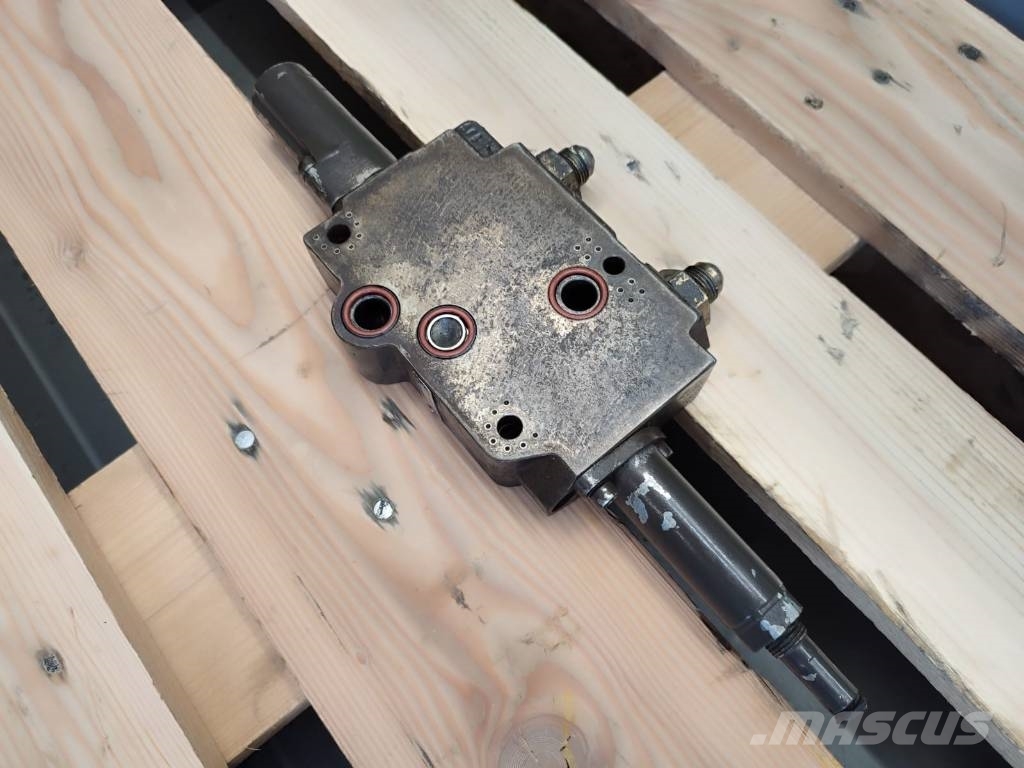 Rexroth Case IH Hydraulic distributor section 0521610081 Hydraulik