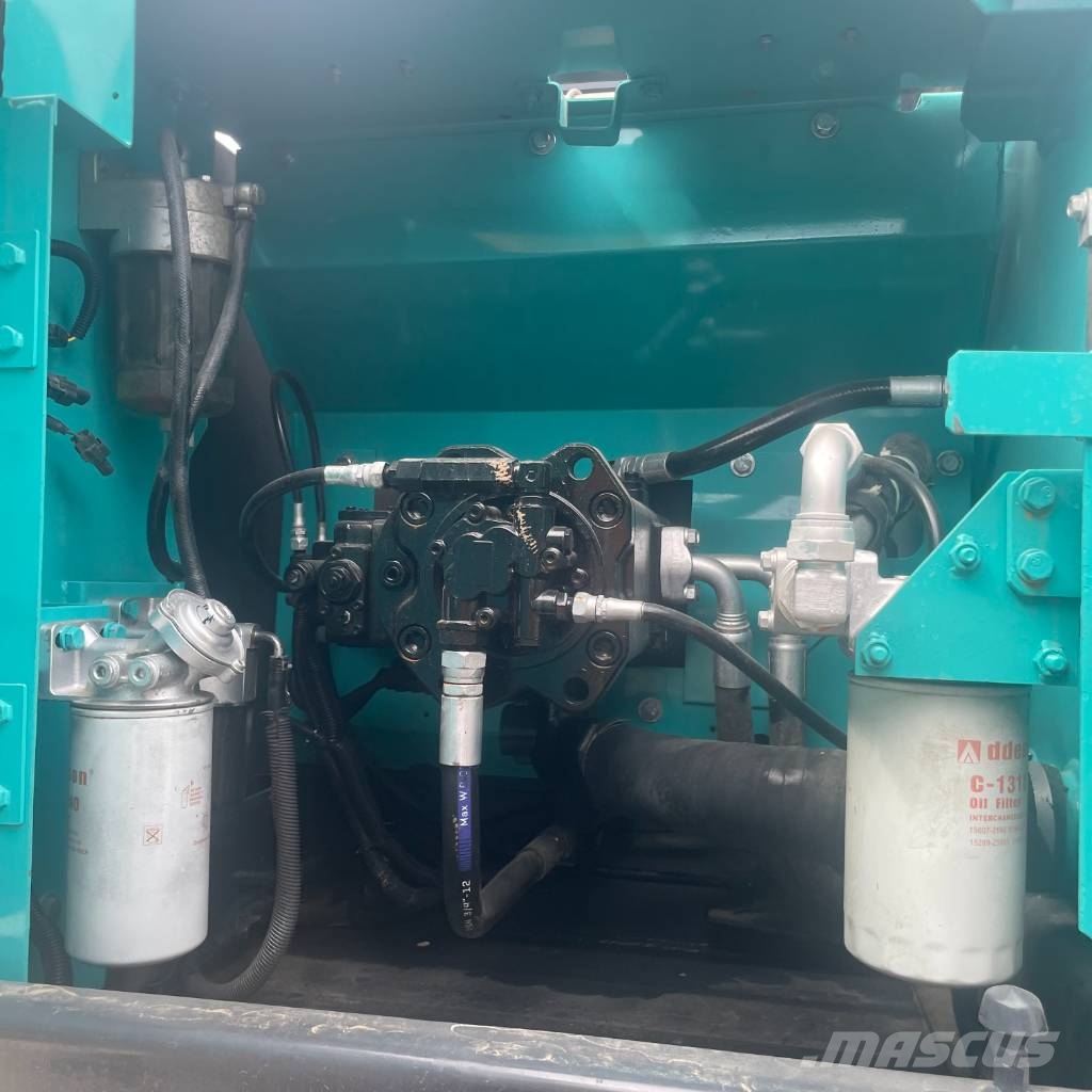 Kobelco SK 200 D Kāpurķēžu ekskavatori