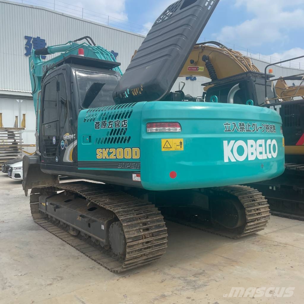 Kobelco SK 200 D Kāpurķēžu ekskavatori