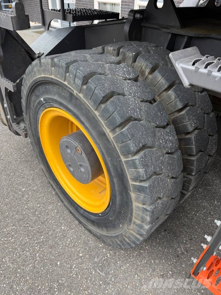 Volvo EW 240 E MH Materialumschlag
