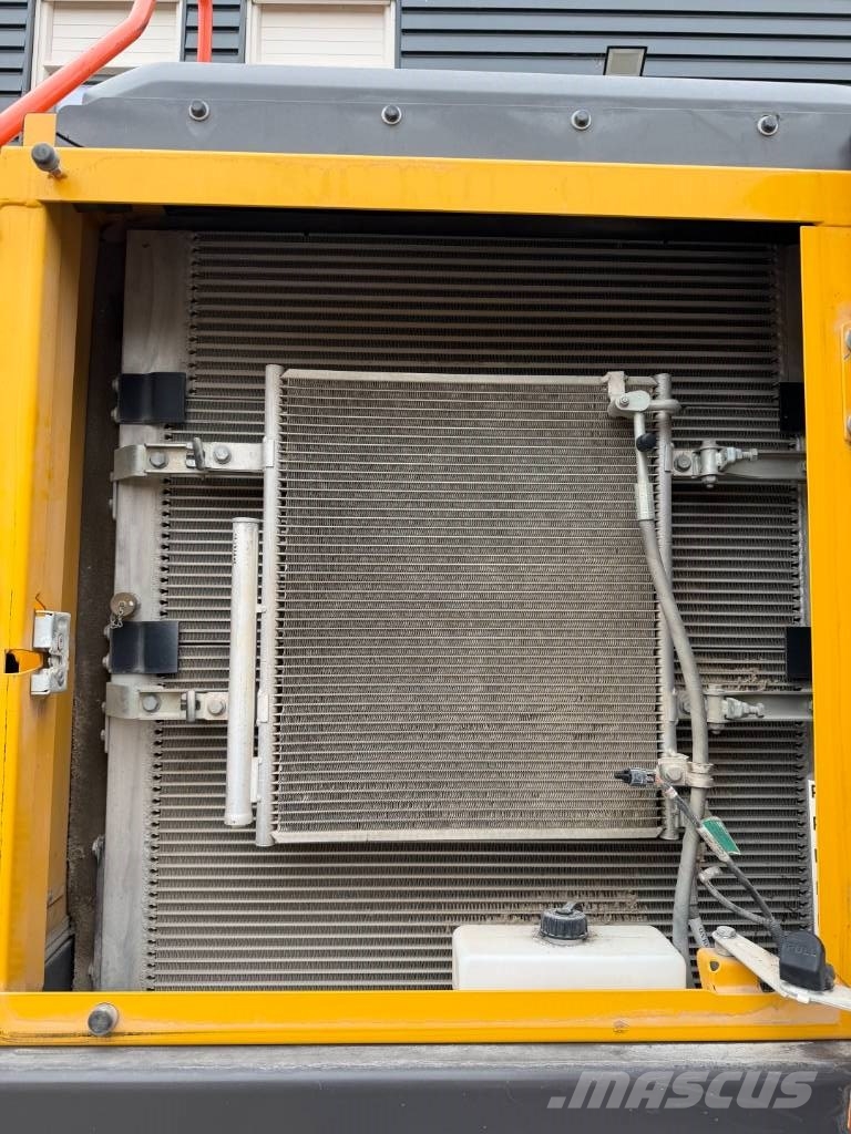 Volvo EW 240 E MH Materialumschlag