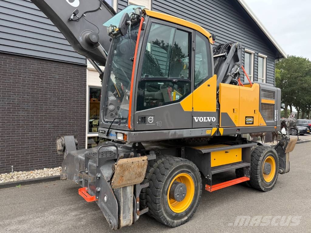 Volvo EW 240 E MH Materialumschlag