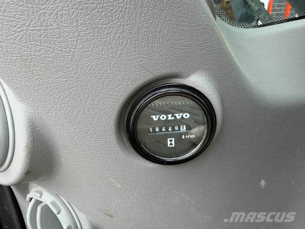 Volvo EW 240 E MH Materialumschlag