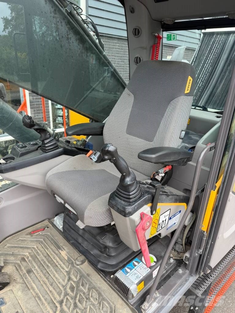Volvo EW 240 E MH Materialumschlag