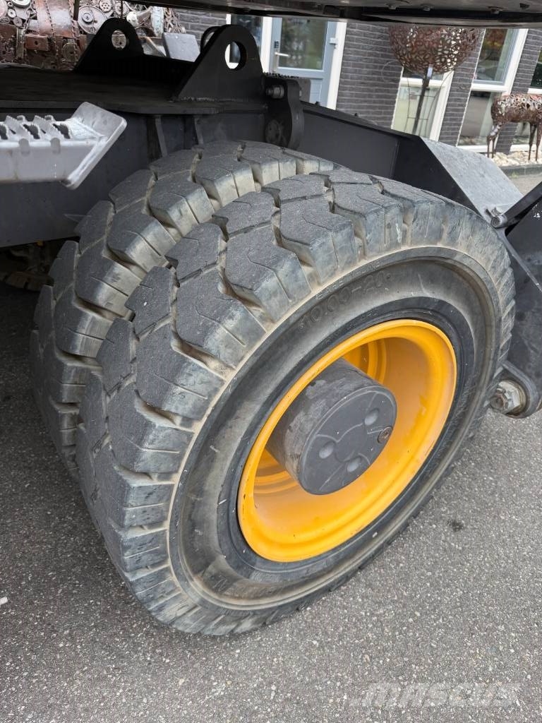 Volvo EW 240 E MH Materialumschlag