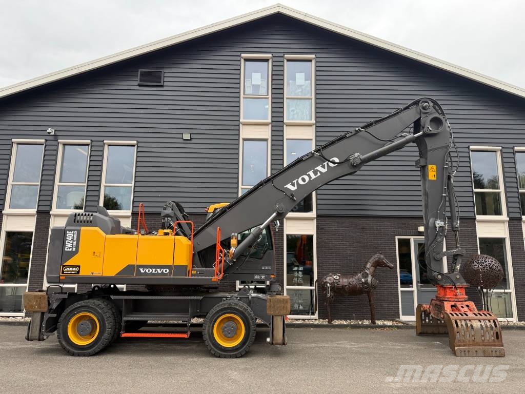 Volvo EW 240 E MH Materialumschlag