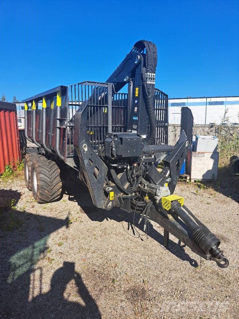 Palms 12 D ja 5.85 Metsäperävaunut
