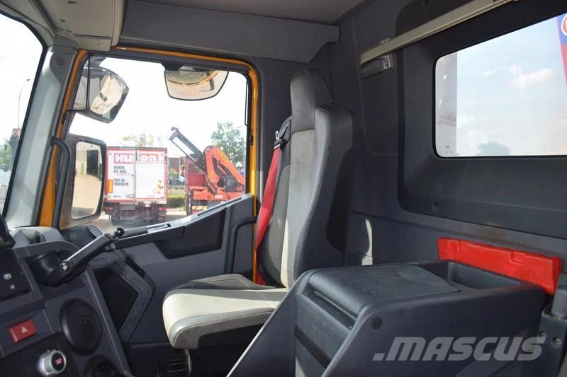 Renault C430 Tipper + Crane HMF Tipper trucks