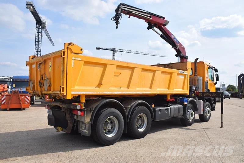 Renault C430 Tipper + Crane HMF Tipper trucks
