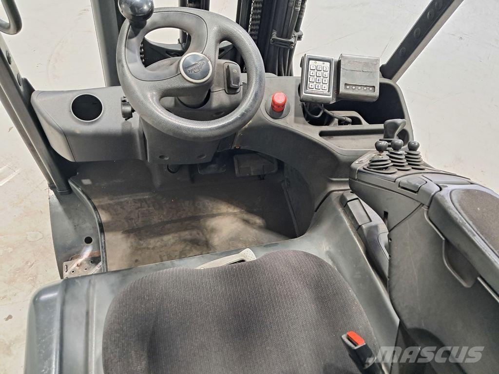 Linde E30L-01 Elektriske trucker