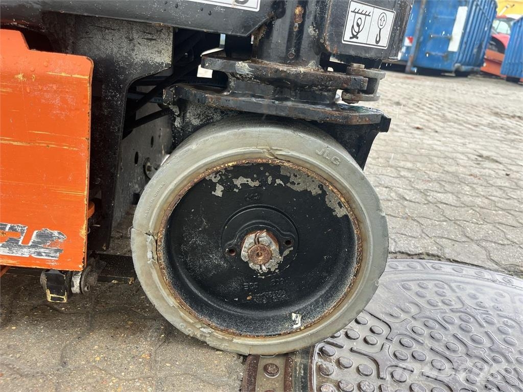 JLG 1932R Scheren-Arbeitsbühnen