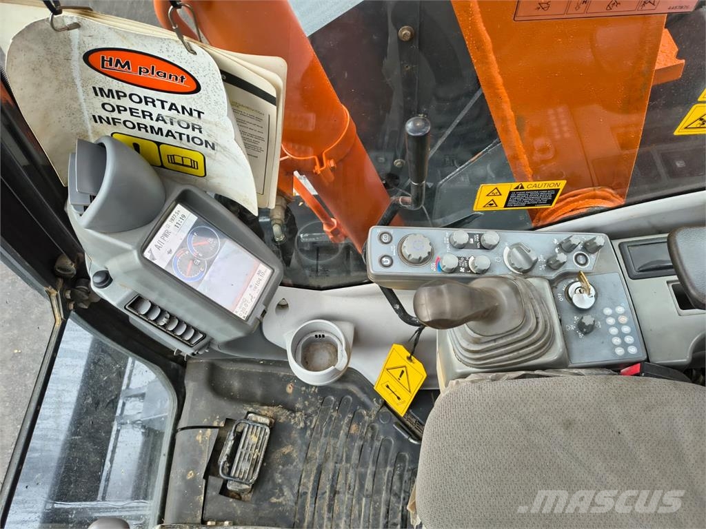 Hitachi ZX85US-5 PITKÄLLÄ PUOMILLA 中型挖掘机