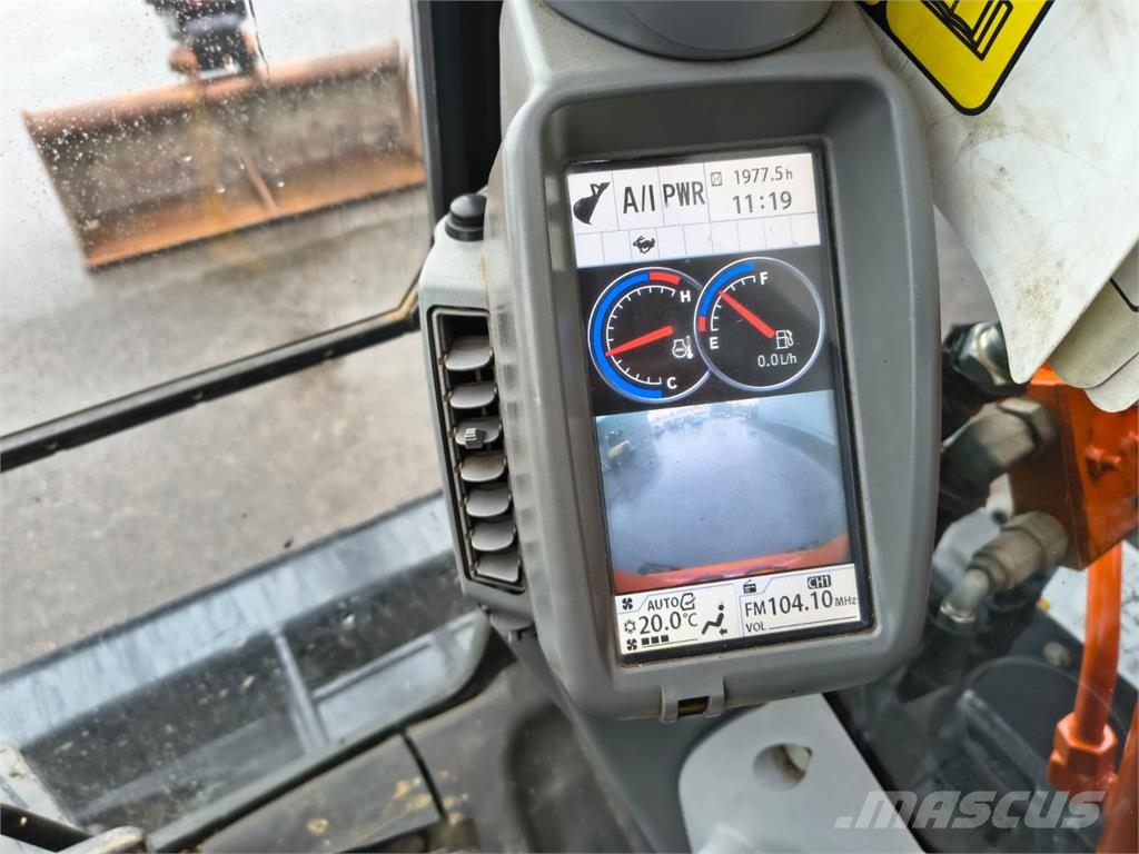 Hitachi ZX85US-5 PITKÄLLÄ PUOMILLA 中型挖掘机