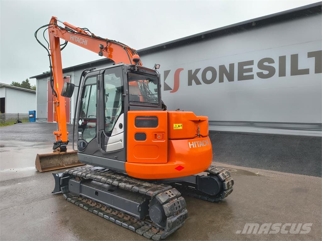 Hitachi ZX85US-5 PITKÄLLÄ PUOMILLA 中型挖掘机