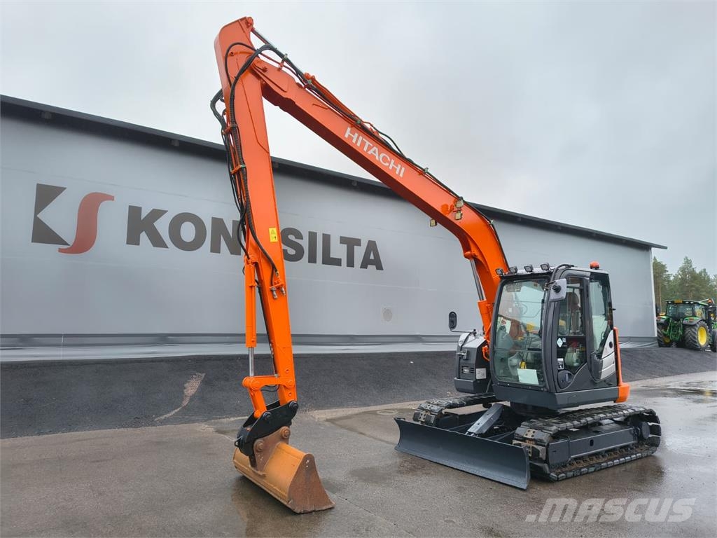 Hitachi ZX85US-5 PITKÄLLÄ PUOMILLA 中型挖掘机