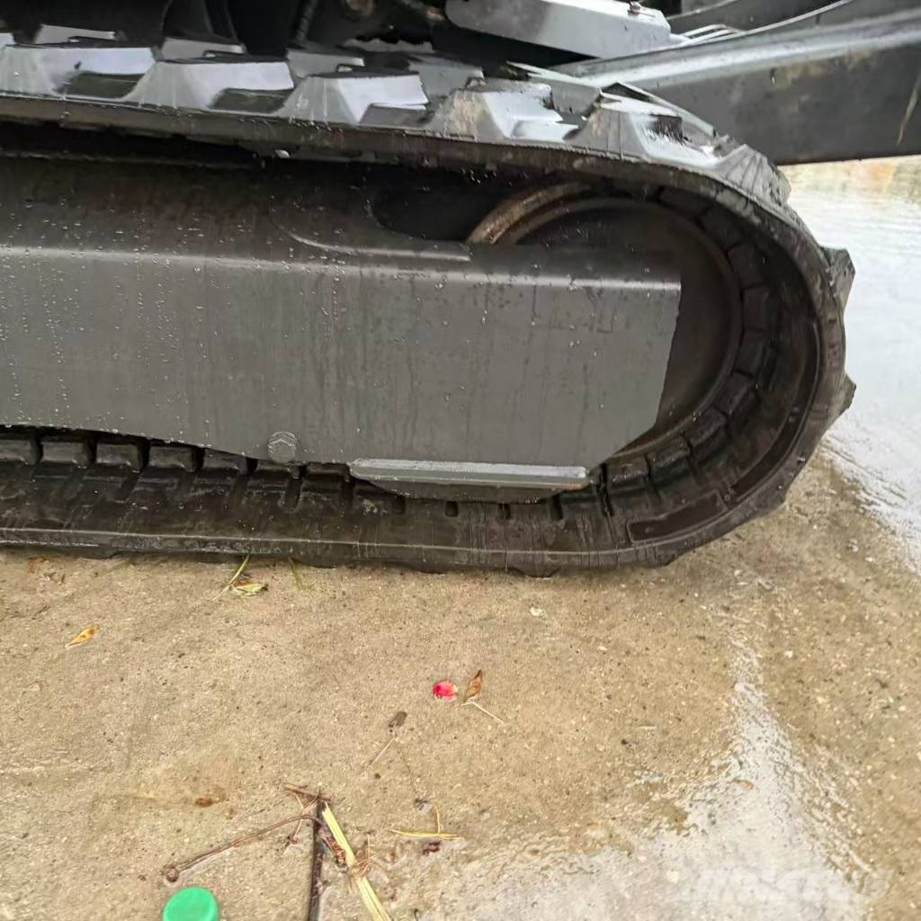 Bobcat E 27z Mini bagri <7t