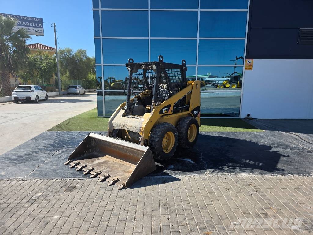 CAT 226 B Minicargadoras